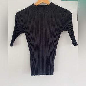 KOTN black ribbed short sleeve mock neck shirt XS
